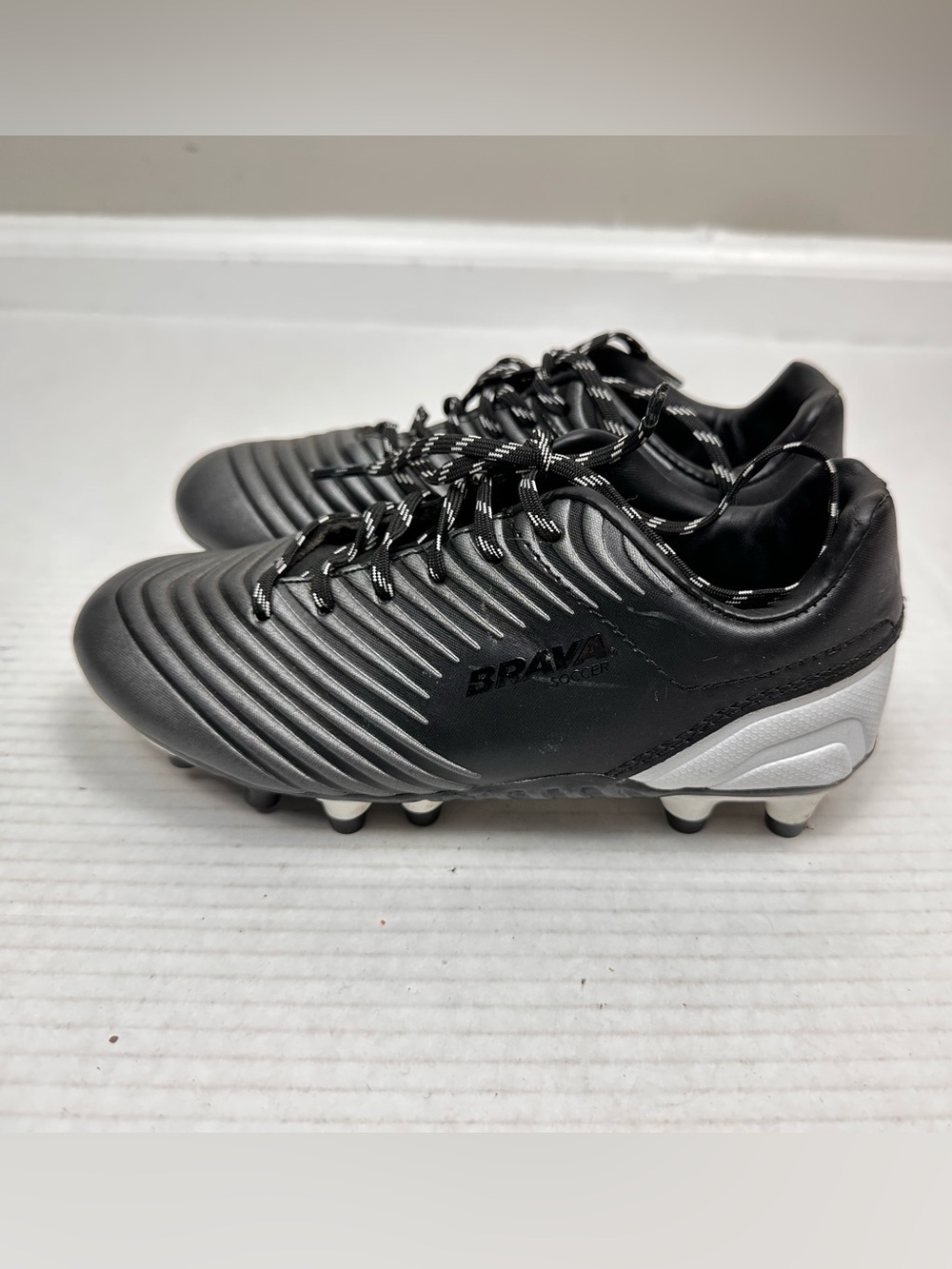 Brava Soccer Cleats Kids Youth Size 13D Exempt Turf Shoes indoor Football